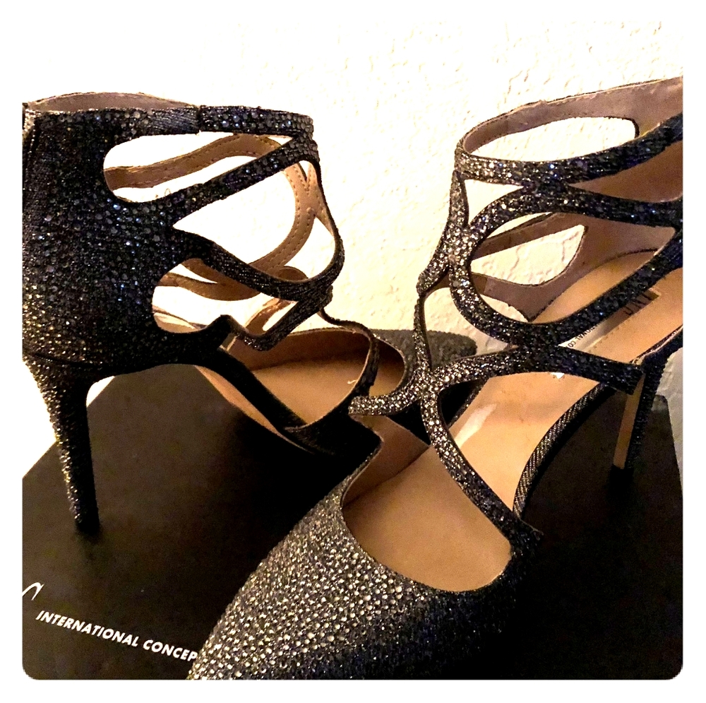 Strapppy Classy Rhinstone shoe